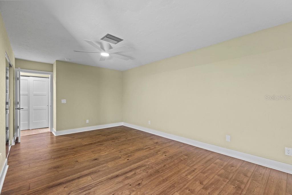 BOCA CIEGA POINT EAST - Residential