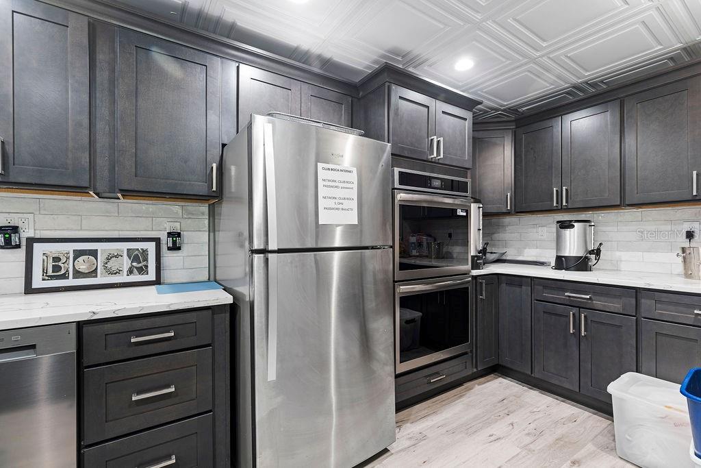 BOCA CIEGA POINT EAST - Residential