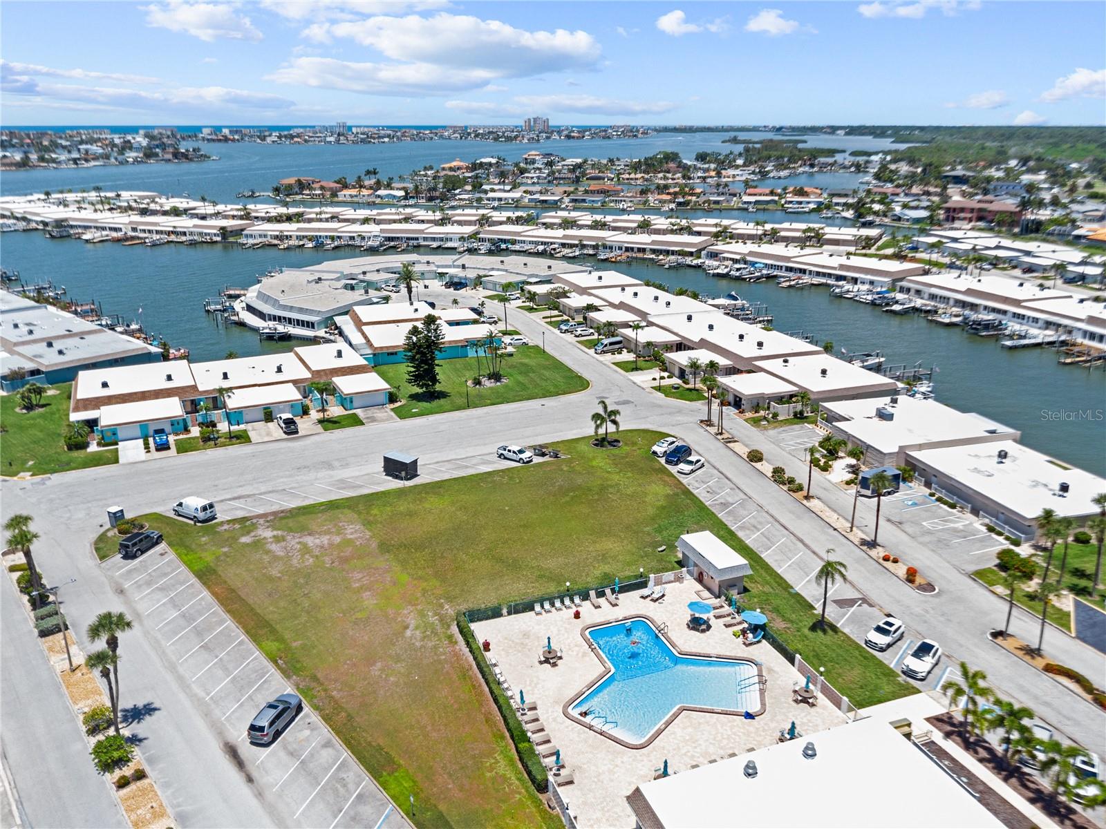 BOCA CIEGA POINT EAST - Residential