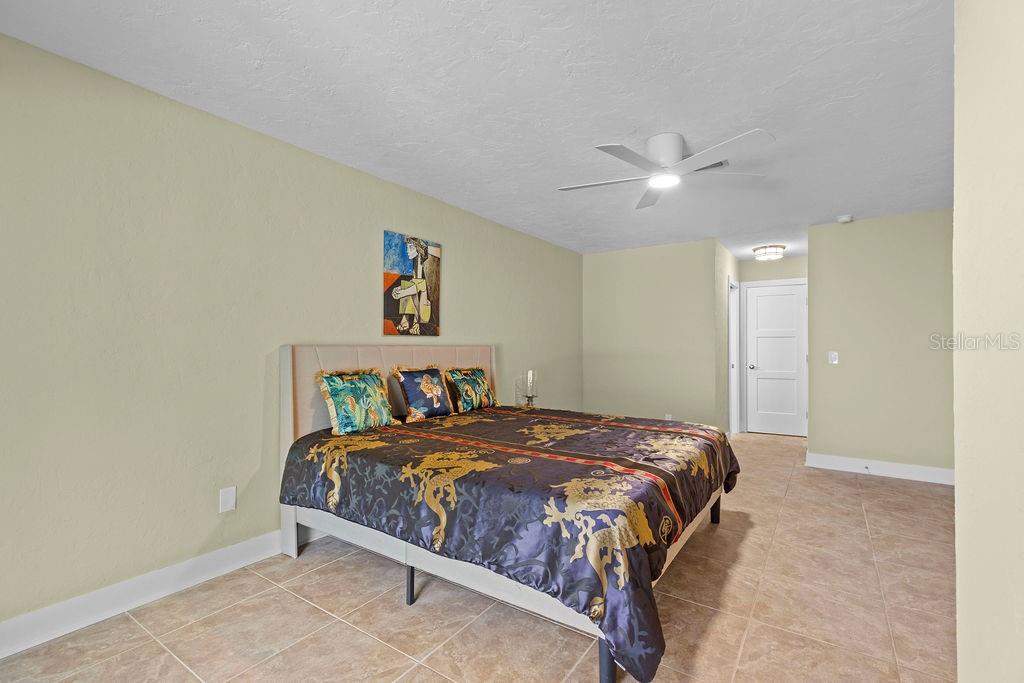 BOCA CIEGA POINT EAST - Residential