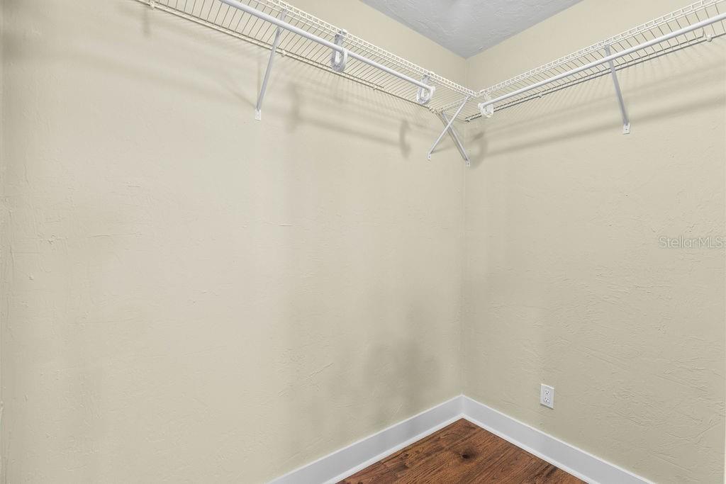 BOCA CIEGA POINT EAST - Residential