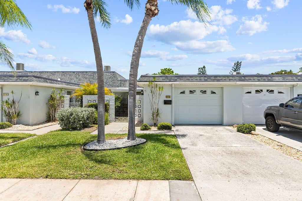 BOCA CIEGA POINT EAST - Residential