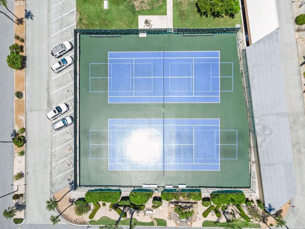 BOCA CIEGA POINT EAST - Residential