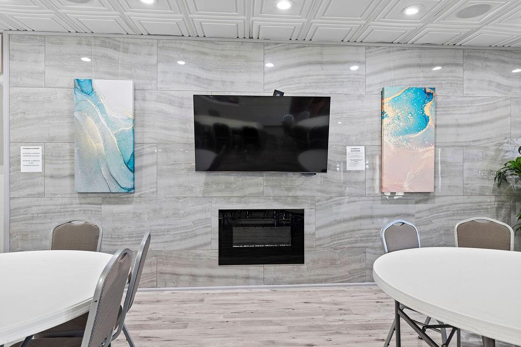BOCA CIEGA POINT EAST - Residential