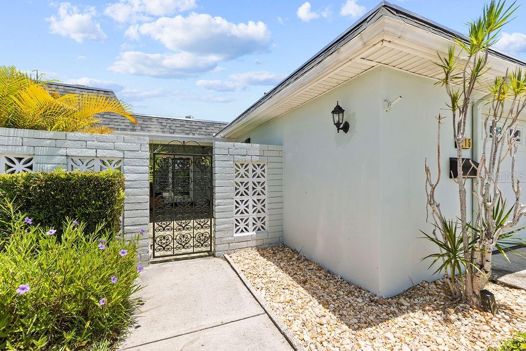 BOCA CIEGA POINT EAST - Residential