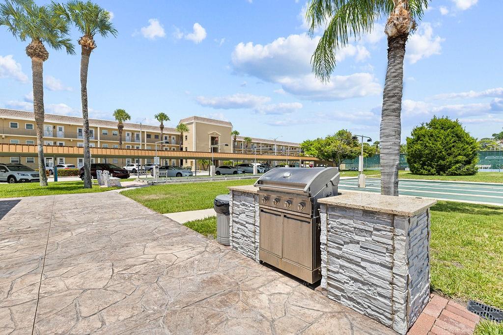BOCA CIEGA POINT EAST - Residential