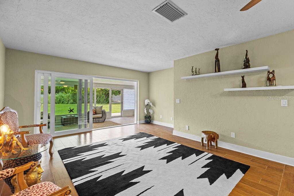 BOCA CIEGA POINT EAST - Residential