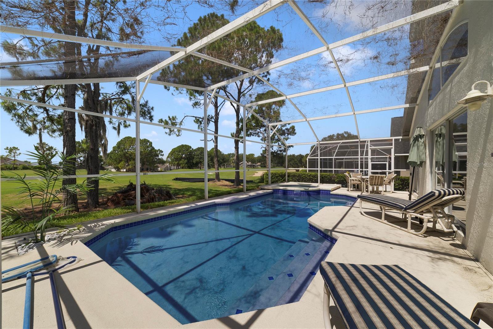 CARIBBEAN COVE - Residential