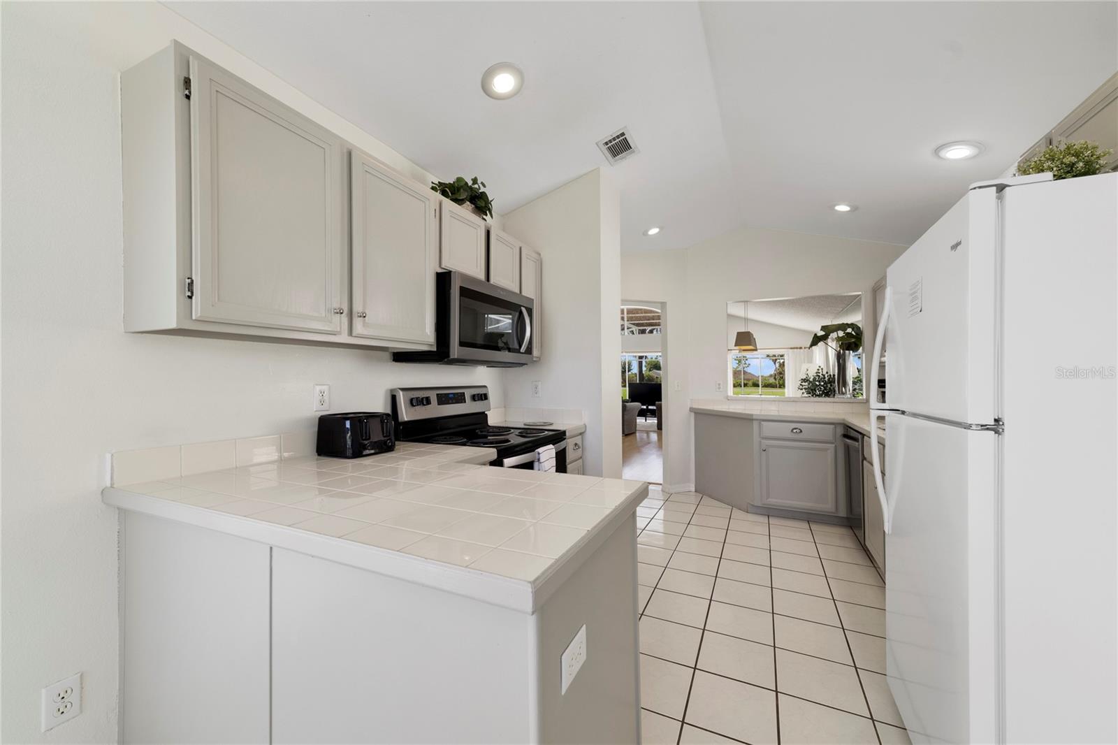 CARIBBEAN COVE - Residential