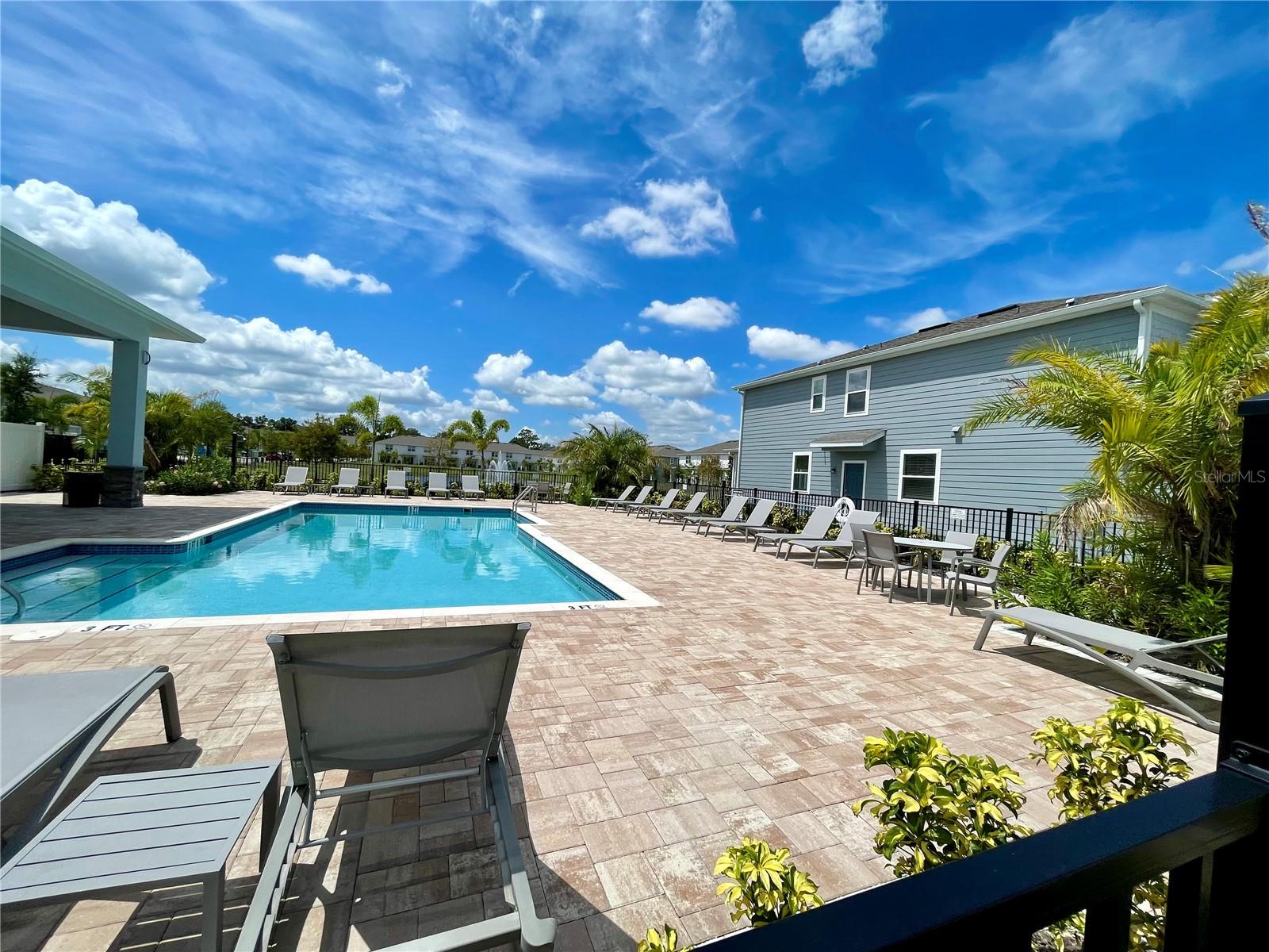 GRAYSON SQUARE - Residential Lease