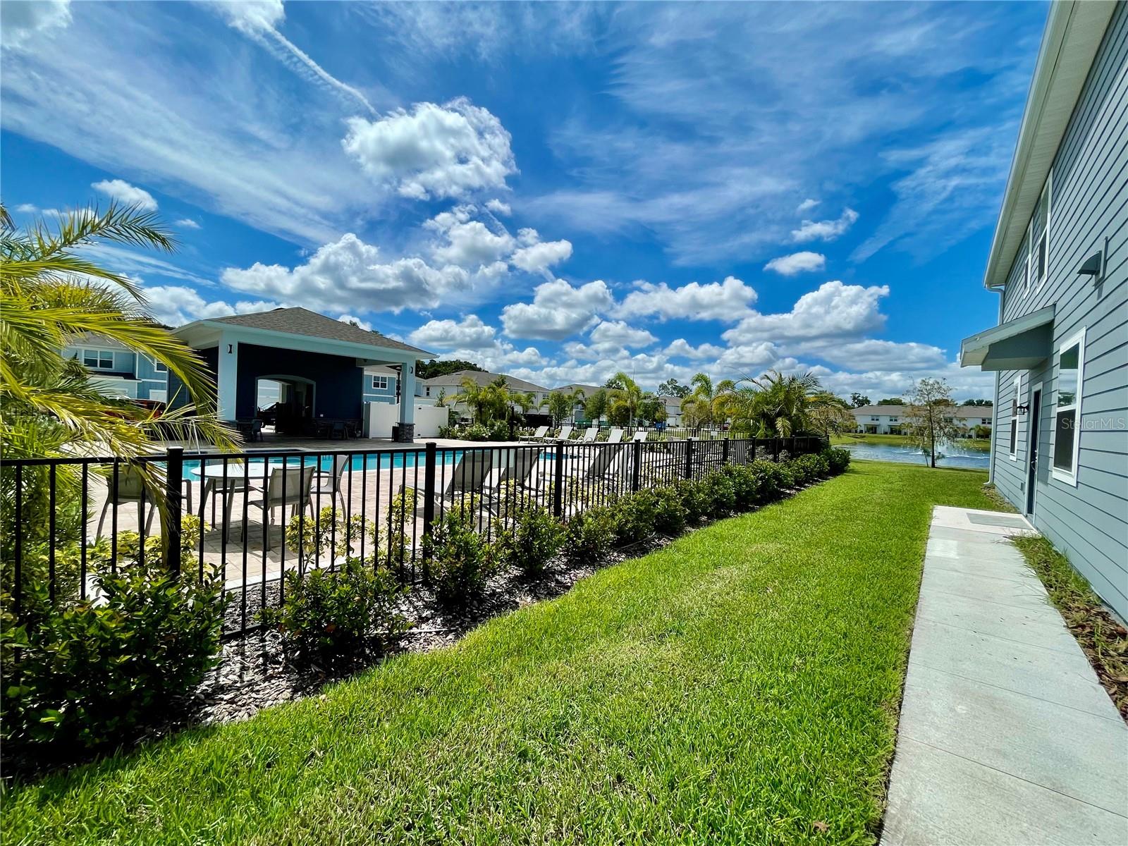 GRAYSON SQUARE - Residential Lease