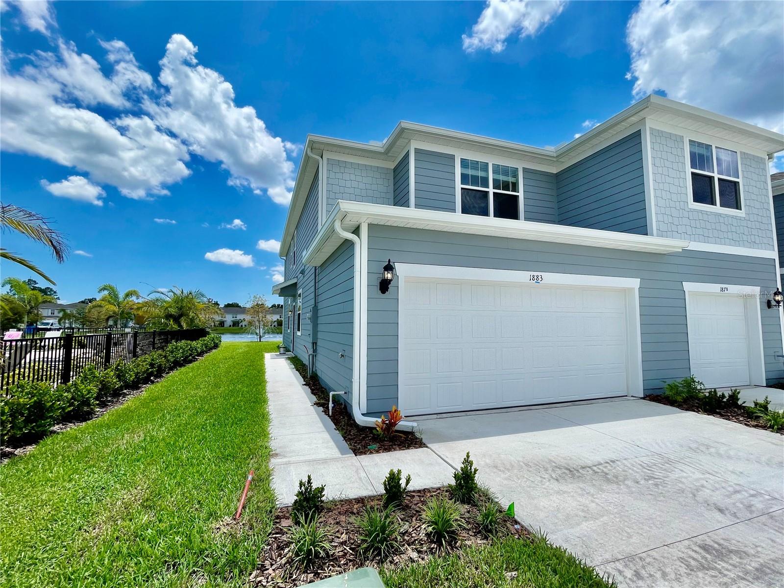 GRAYSON SQUARE - Residential Lease