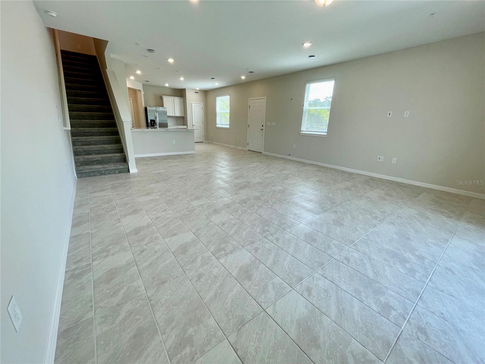 GRAYSON SQUARE - Residential Lease