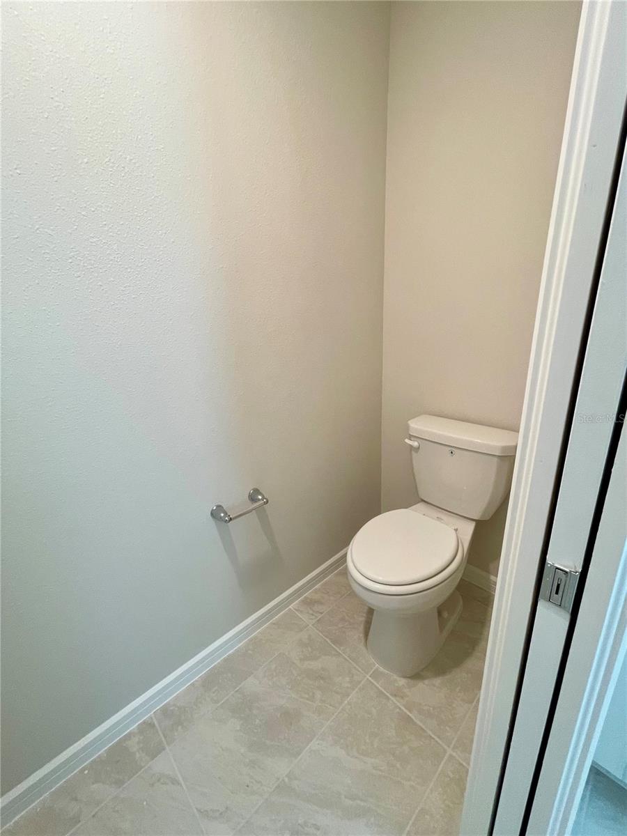 GRAYSON SQUARE - Residential Lease