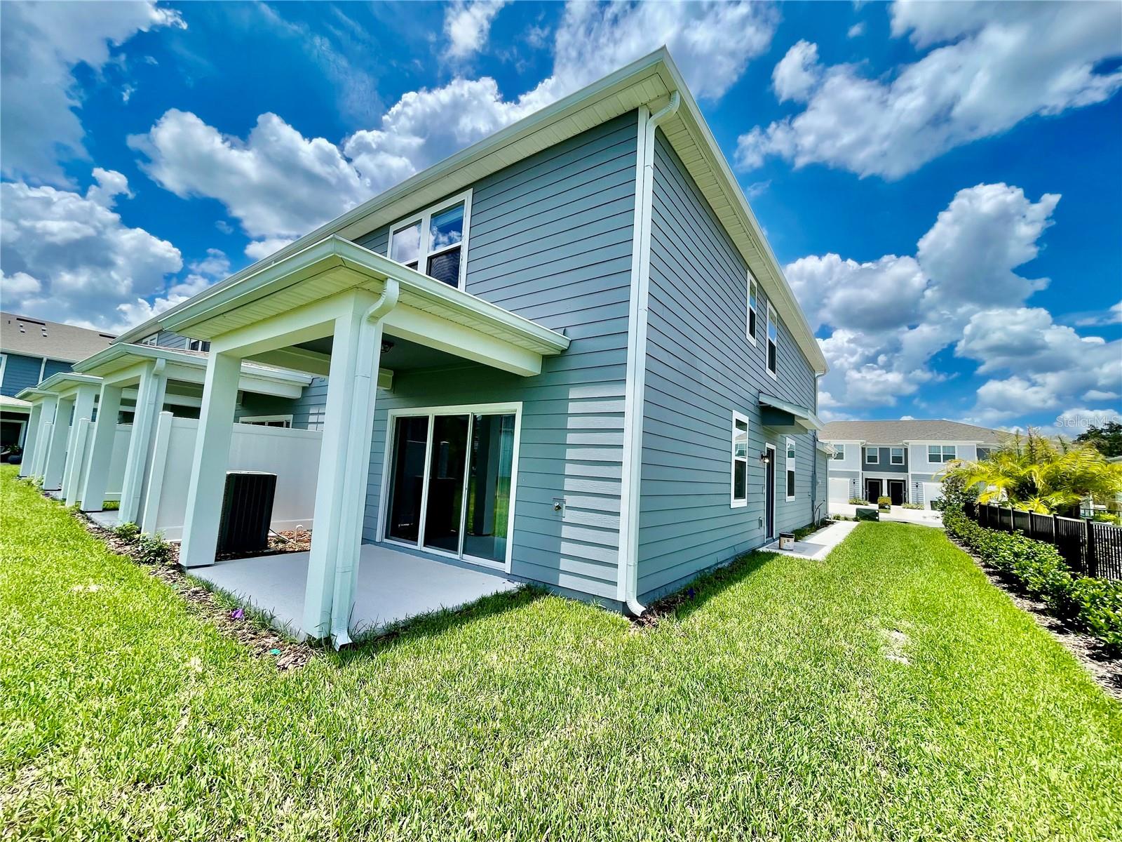 GRAYSON SQUARE - Residential Lease