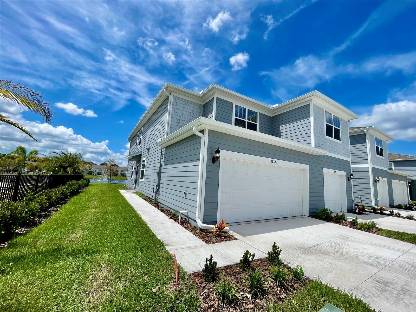 GRAYSON SQUARE - Residential Lease