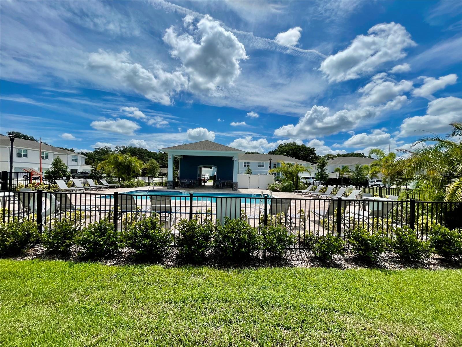 GRAYSON SQUARE - Residential Lease