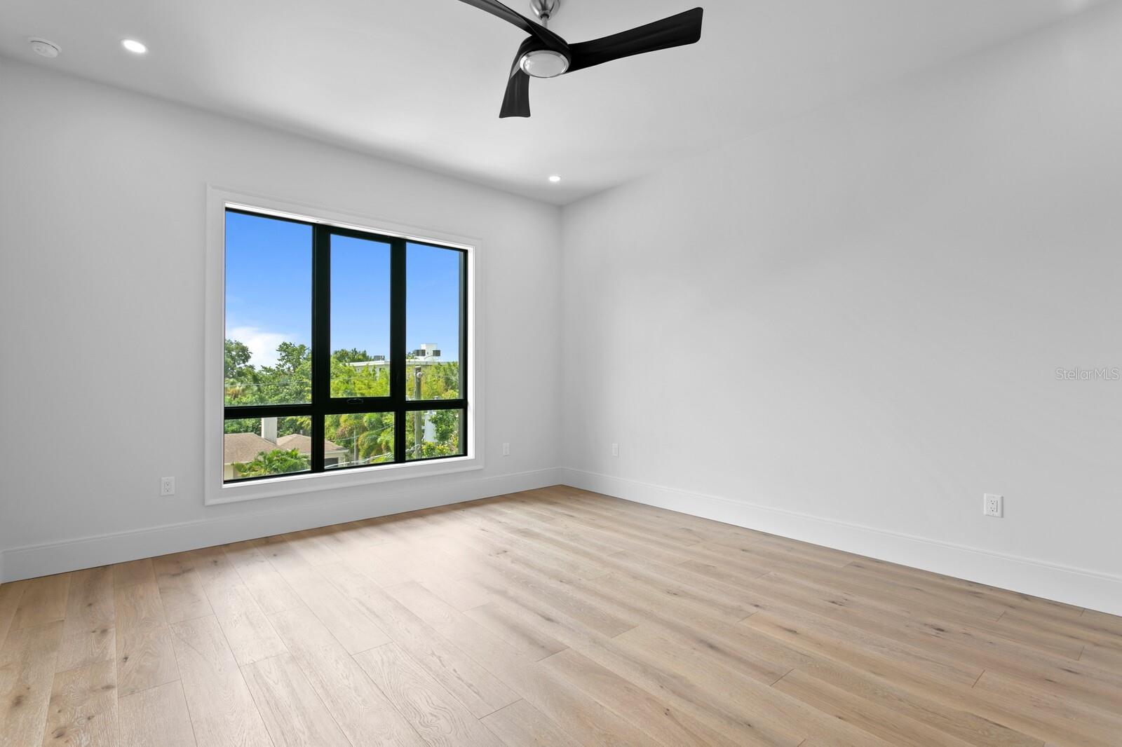 BAYSHORE ESTATES 4 - Residential