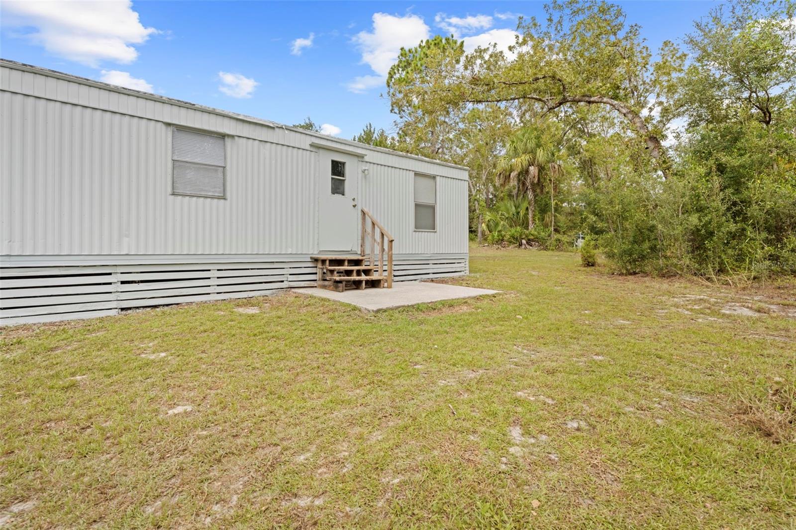 HOLIDAY ACRES UNIT 01 - Residential
