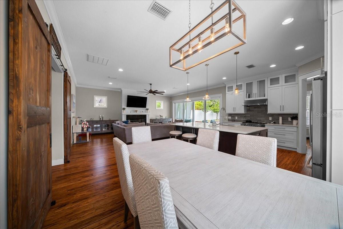 WOODFIELD XING - Residential
