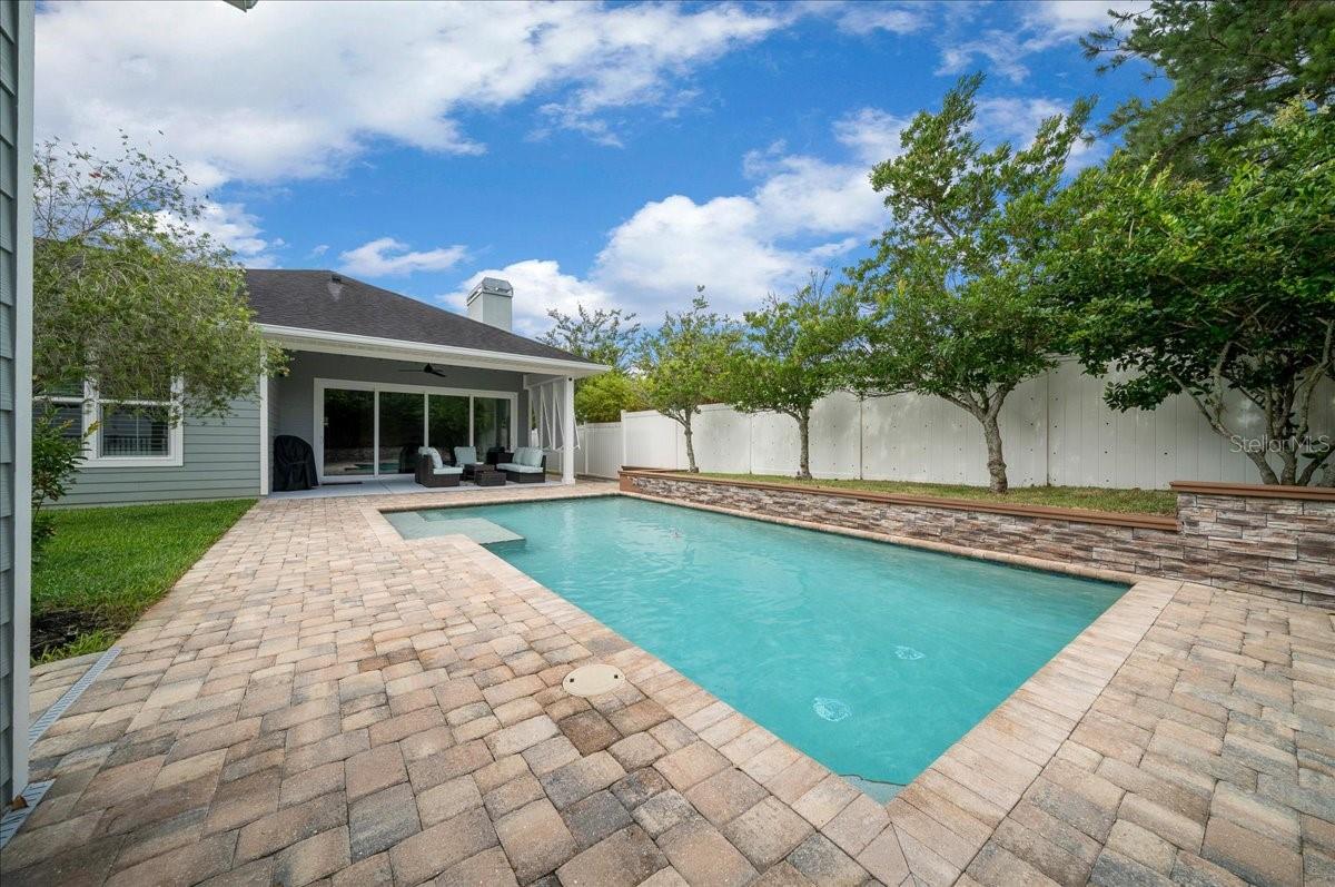 WOODFIELD XING - Residential