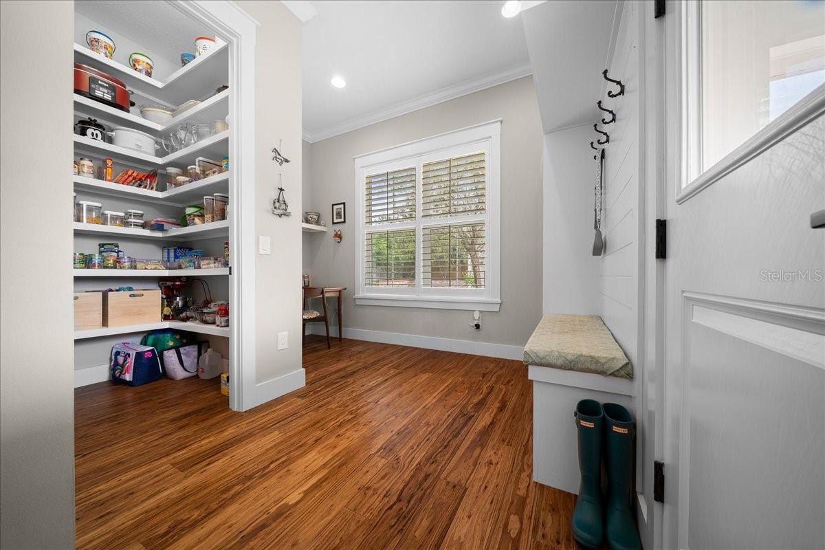WOODFIELD XING - Residential