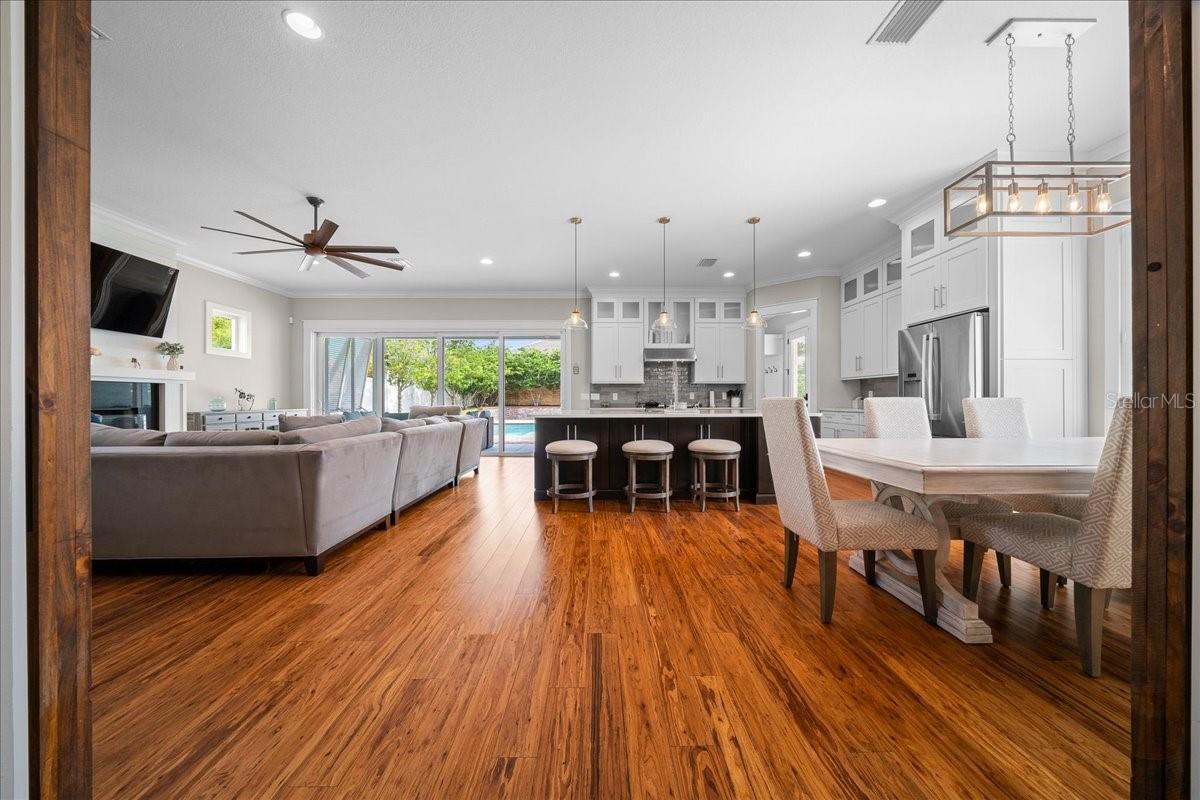 WOODFIELD XING - Residential
