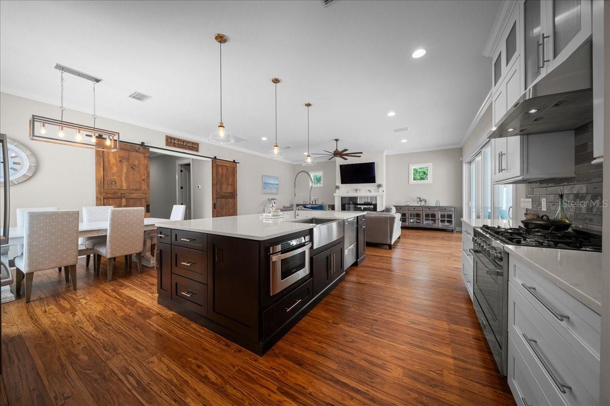 WOODFIELD XING - Residential
