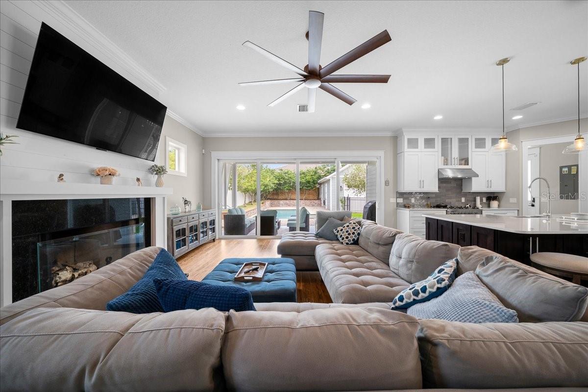 WOODFIELD XING - Residential