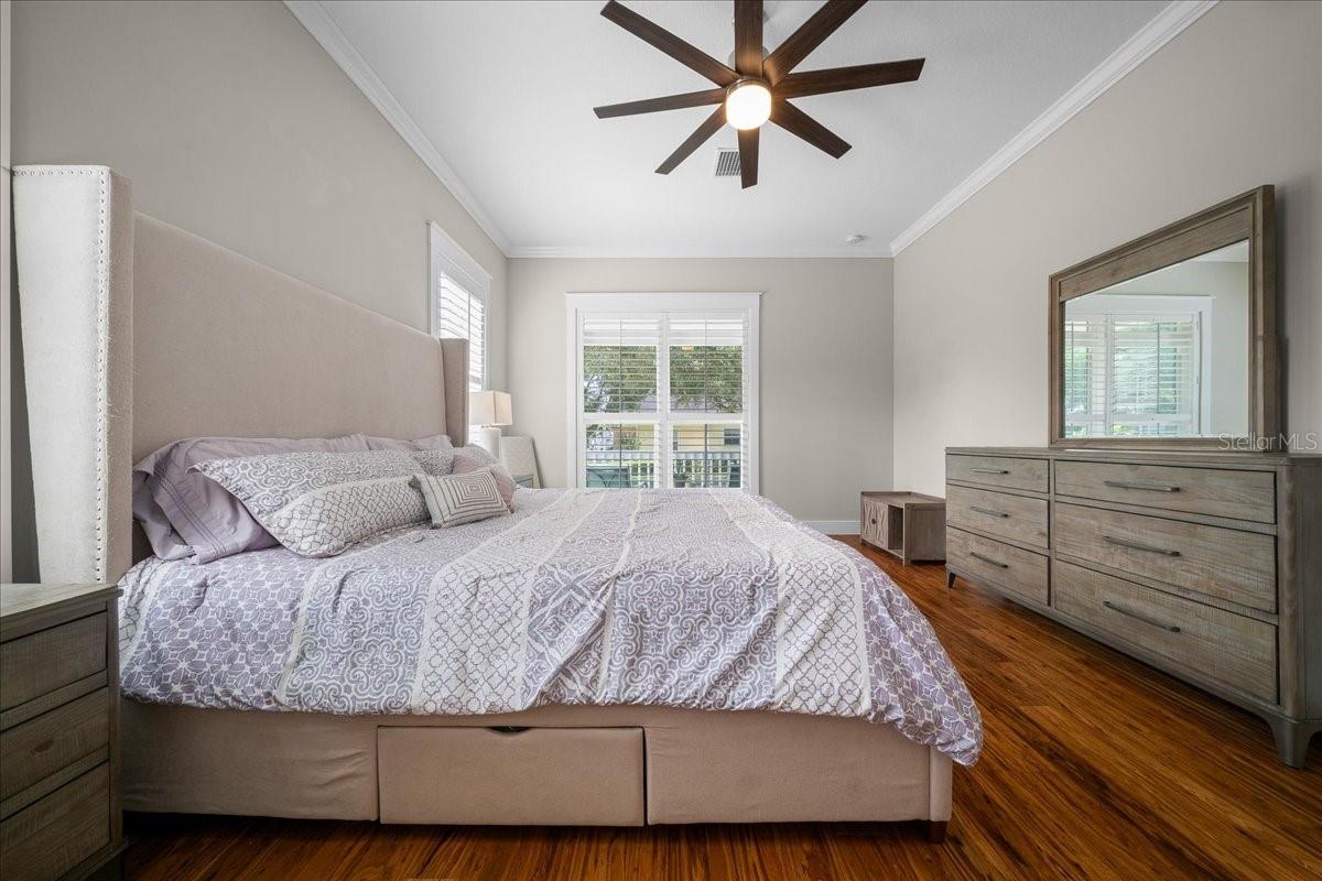 WOODFIELD XING - Residential