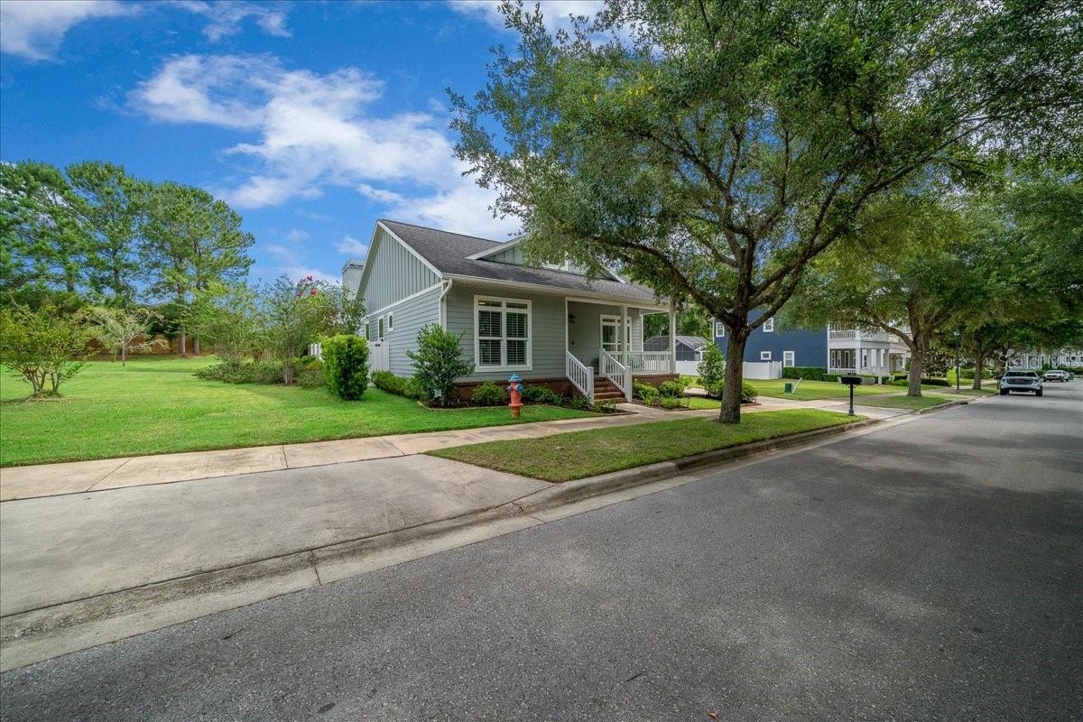 WOODFIELD XING - Residential