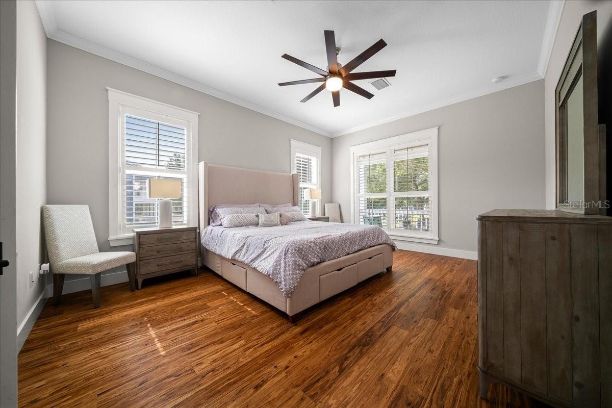 WOODFIELD XING - Residential