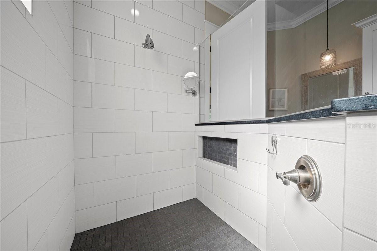 WOODFIELD XING - Residential