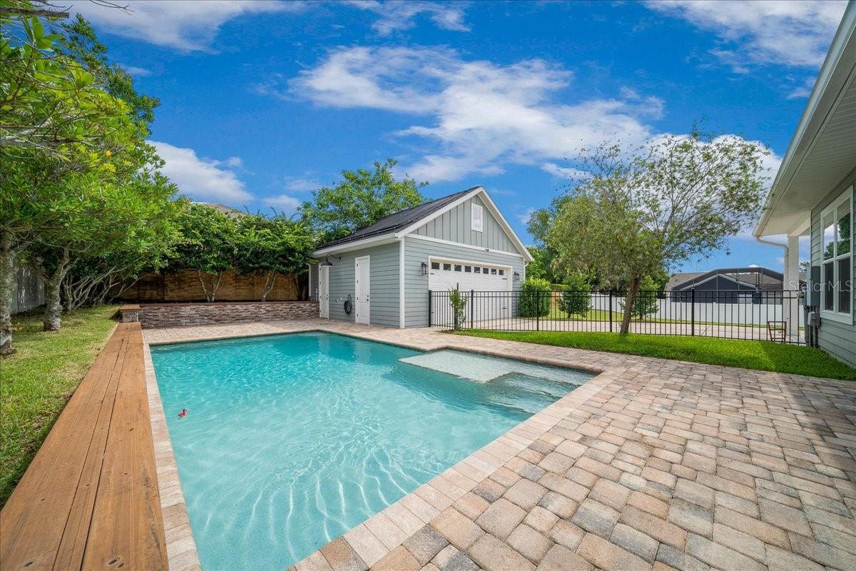 WOODFIELD XING - Residential