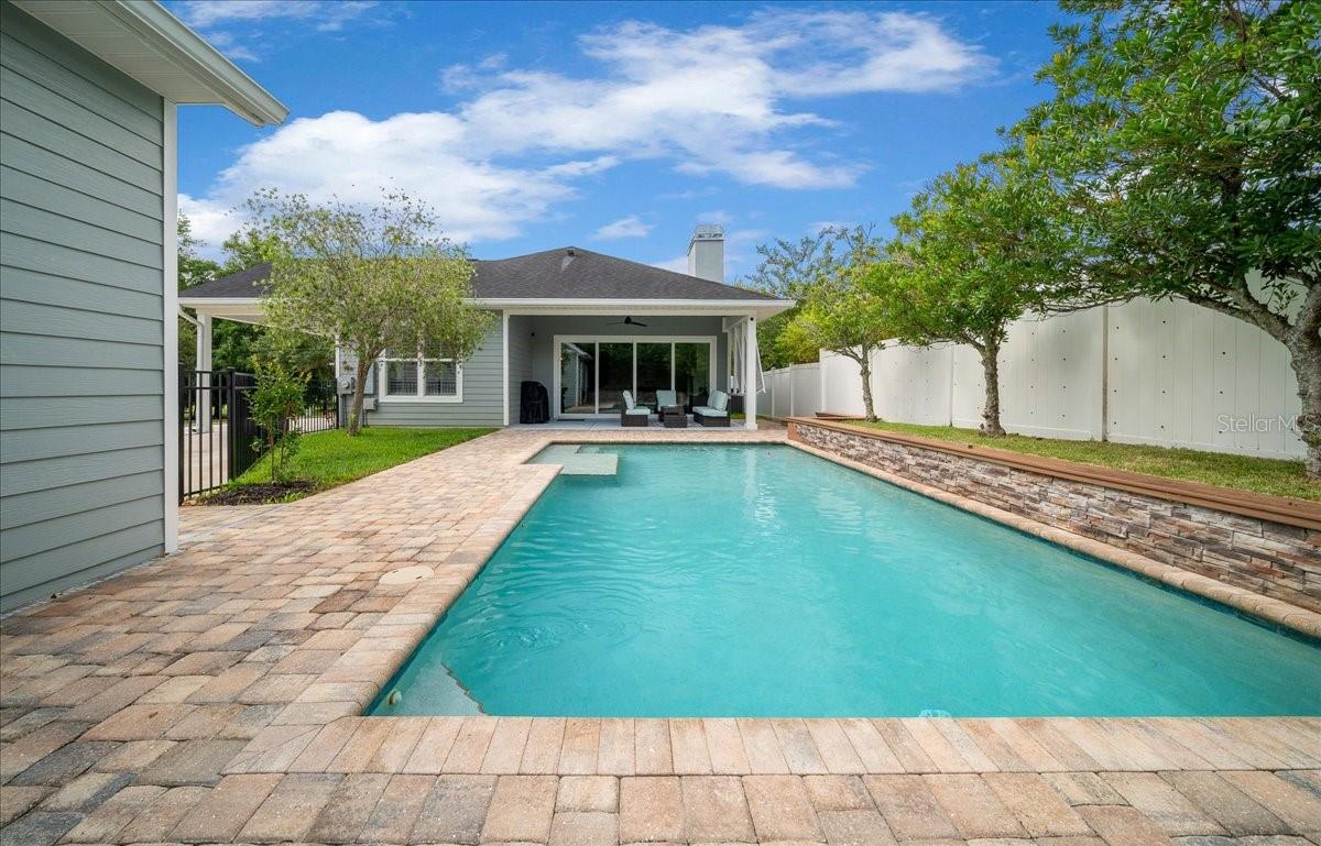 WOODFIELD XING - Residential