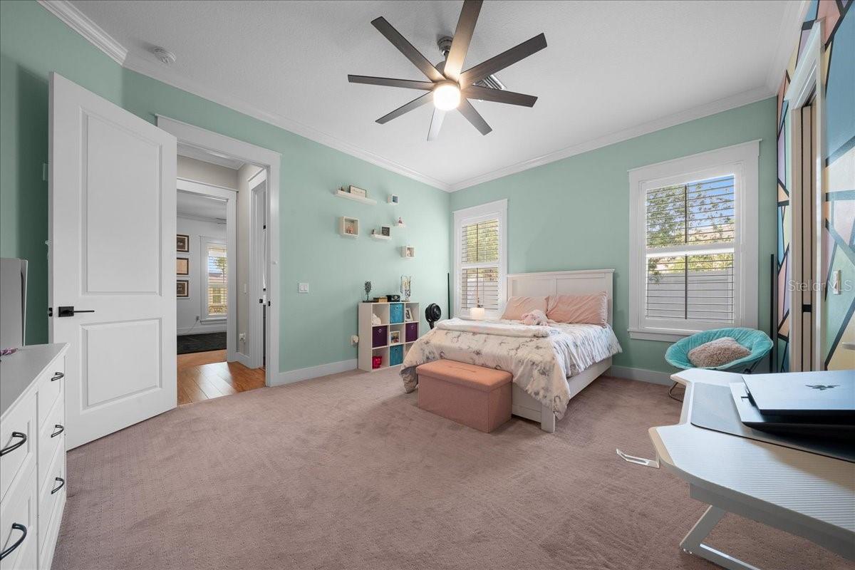 WOODFIELD XING - Residential