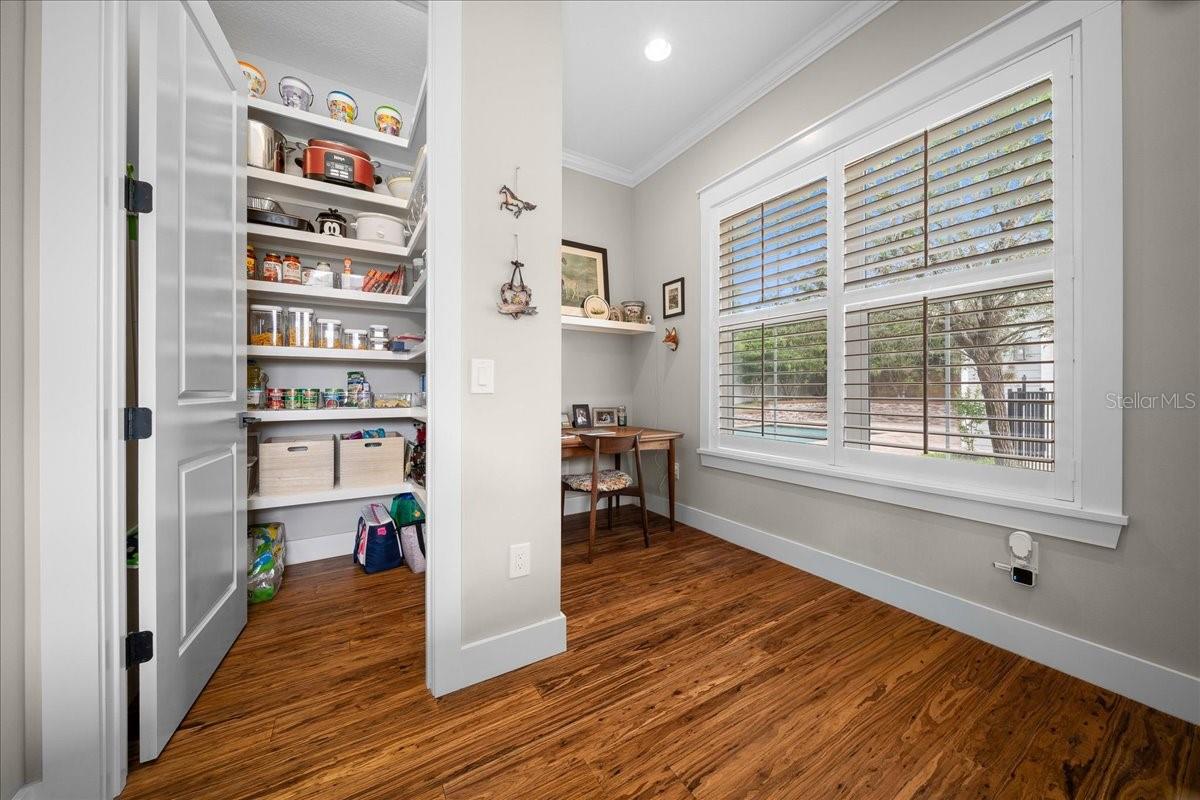 WOODFIELD XING - Residential
