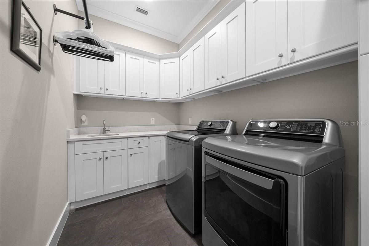WOODFIELD XING - Residential