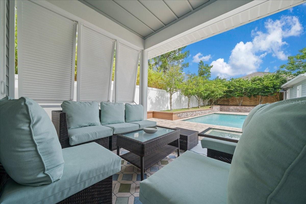 WOODFIELD XING - Residential