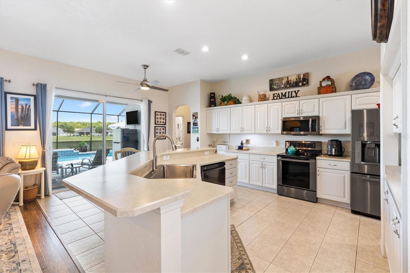 STONECREST - Residential