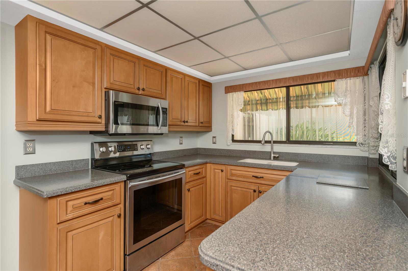 GLEN OAKS MANOR HOMES - Residential