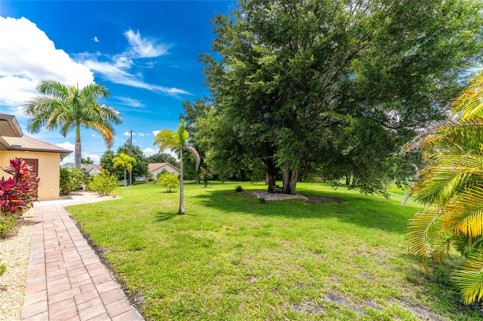 PUNTA GORDA ISLES SEC 20 - Residential