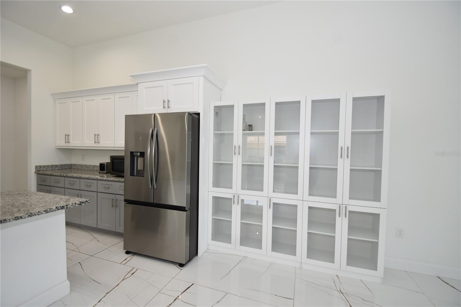 BELLE TERRE - Residential Lease