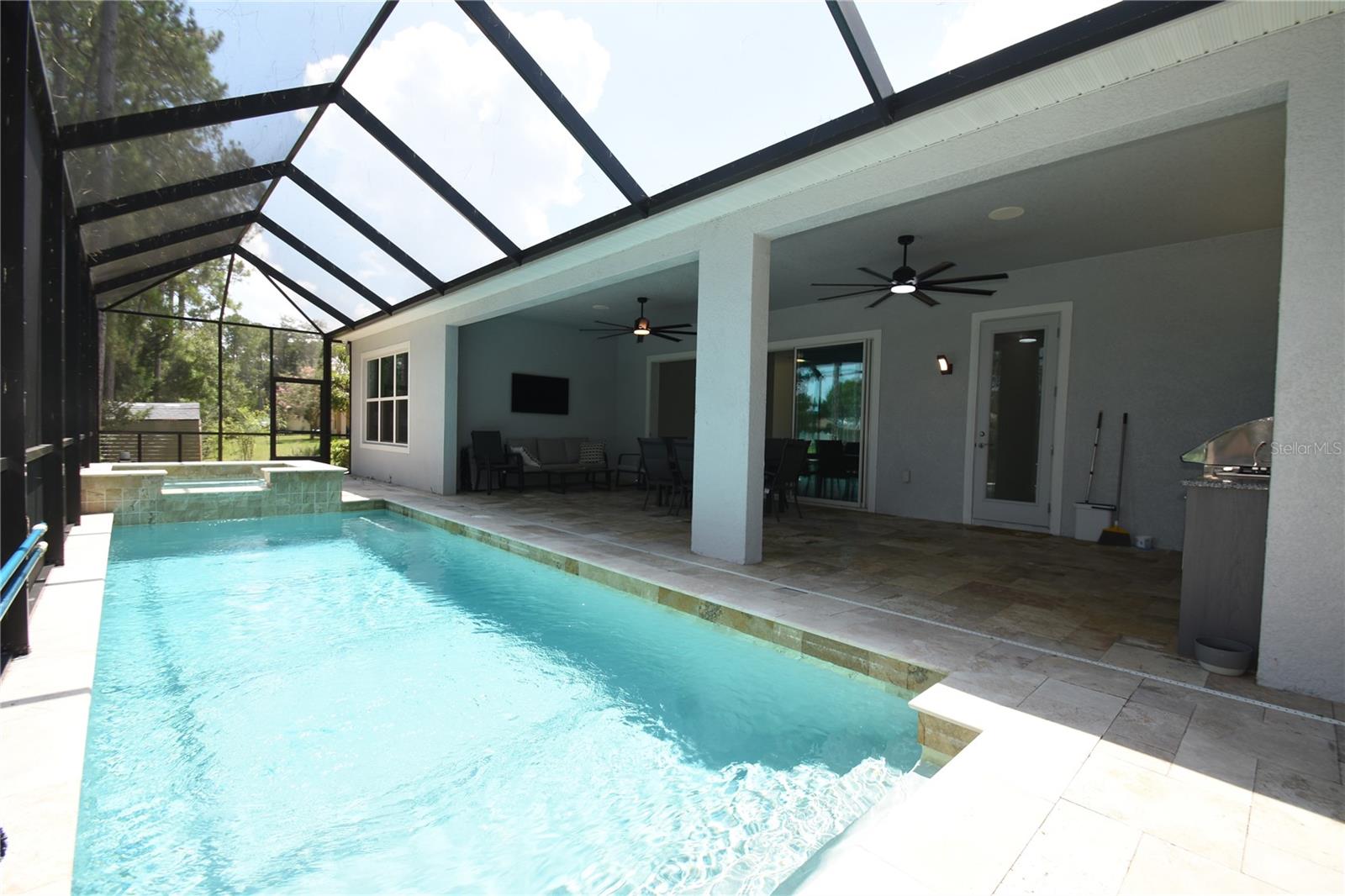 BELLE TERRE - Residential Lease