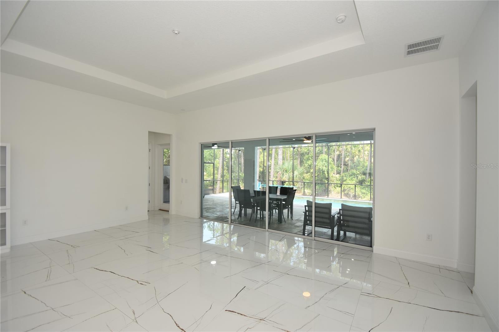 BELLE TERRE - Residential Lease