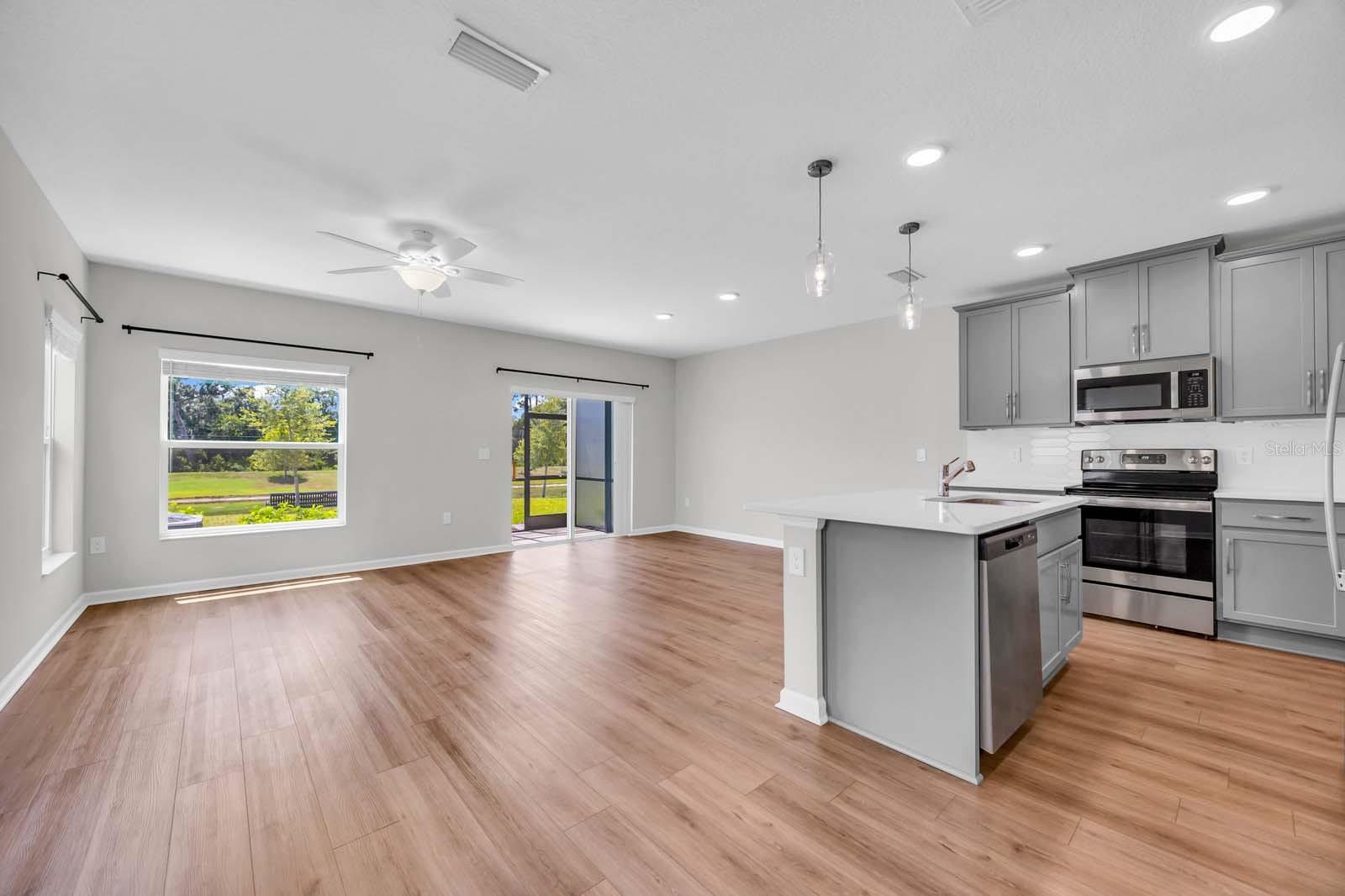 TYSON RANCH TWNHMS - Residential