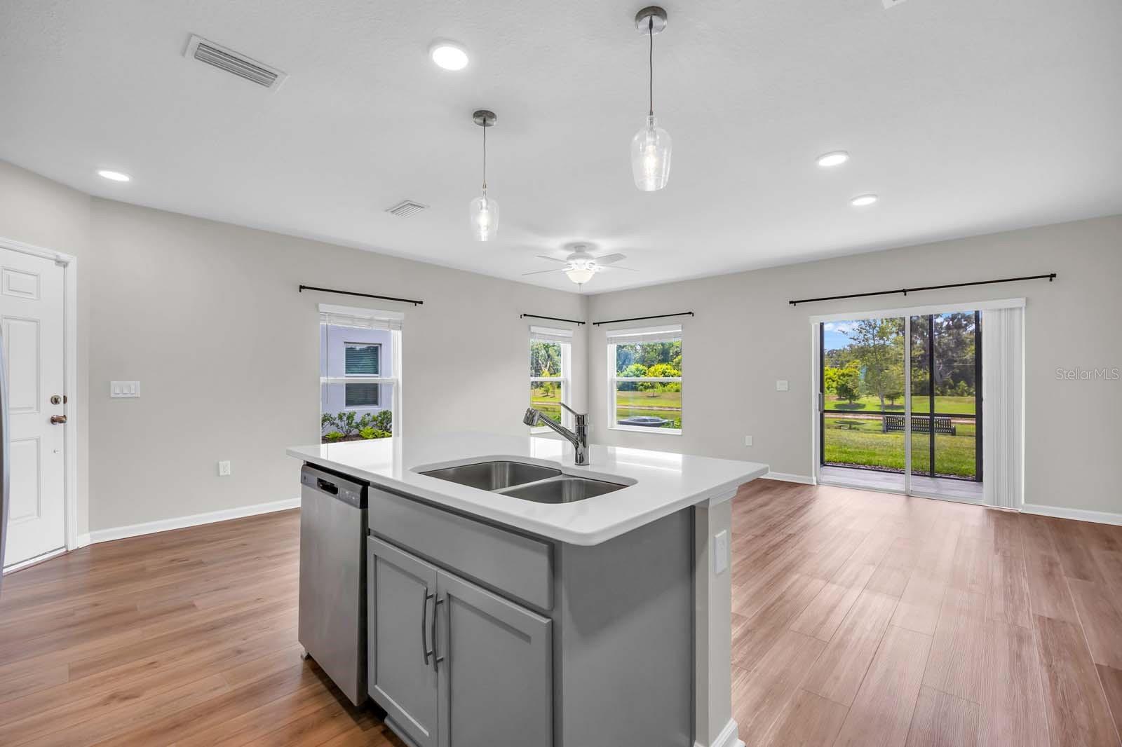 TYSON RANCH TWNHMS - Residential