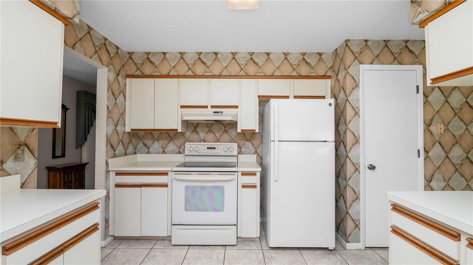 CANYON LAKE VILLAS - Residential