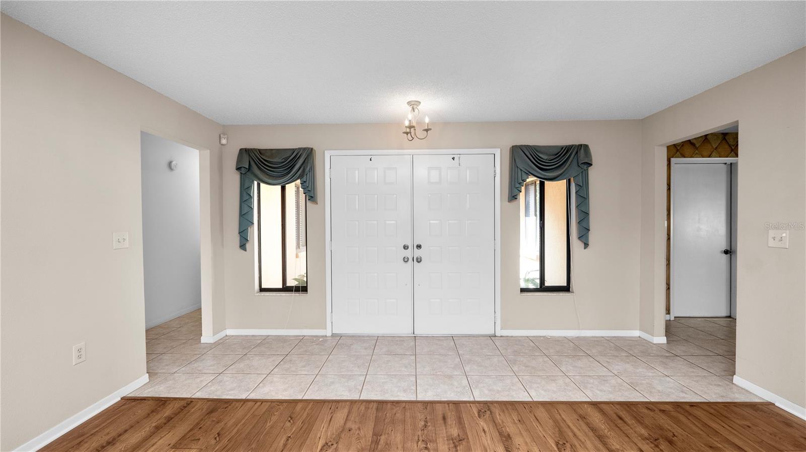 CANYON LAKE VILLAS - Residential