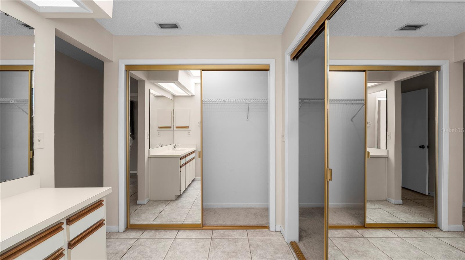 CANYON LAKE VILLAS - Residential